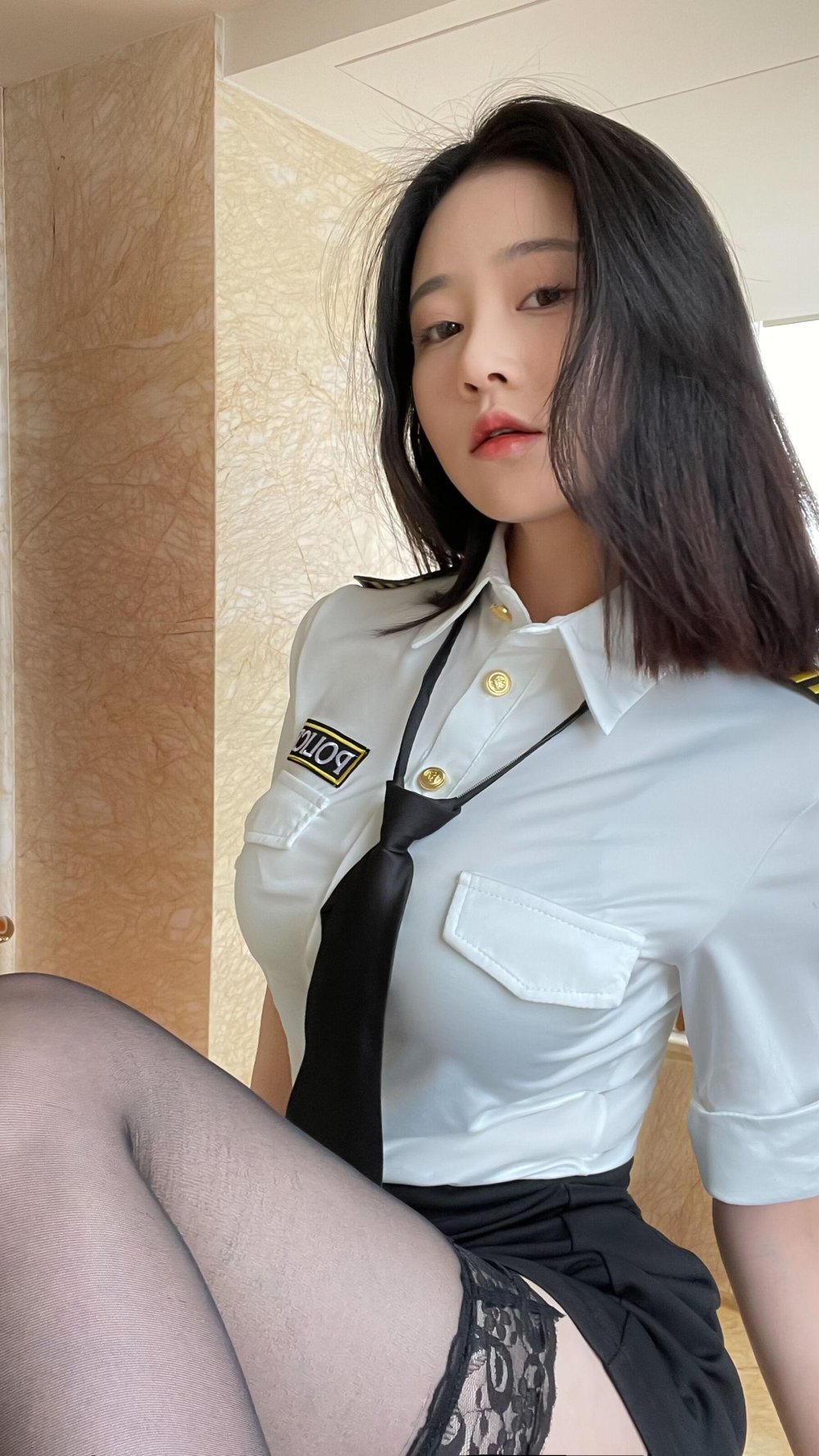 年年-S女警 [82P]