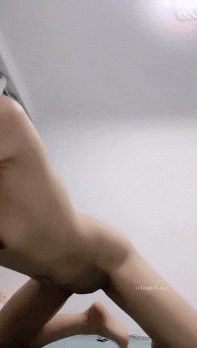 轟動平台，綠播下海，山山，顔值無敵，湖南美女終於肯脫了，給大哥們來一曲熱舞，掰開小逼逼直懟鏡頭，震撼刺激必看