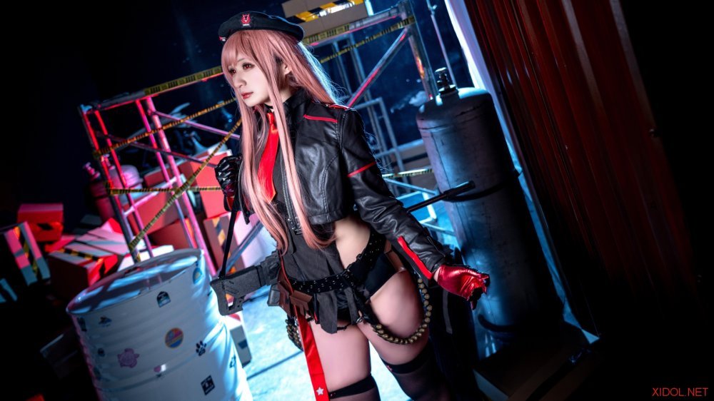 [Cosplay] Zaya秋 – Nikke胜利女神 拉毗 贝雷帽