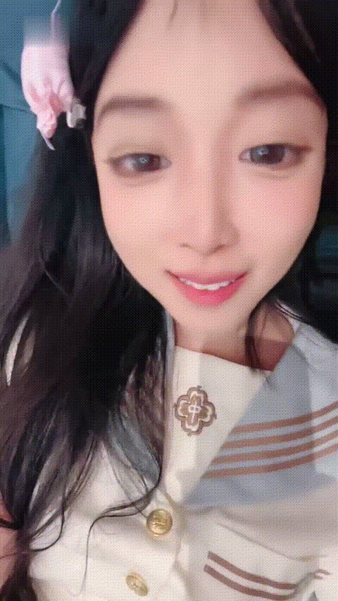 愛愛醬_， 氣質禦姐白熙 ， 在狼友的指揮下慢慢脫光 ，