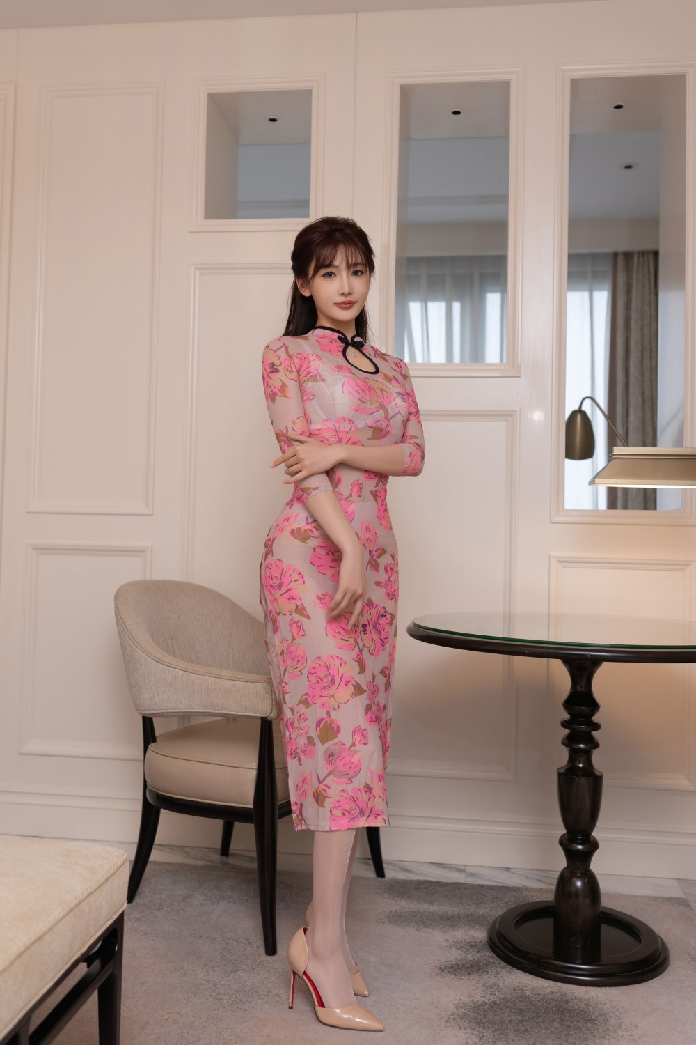 陸萱萱 - 粉瓷旗袍，精緻臉蛋美妙身材豐滿屁股[40P]