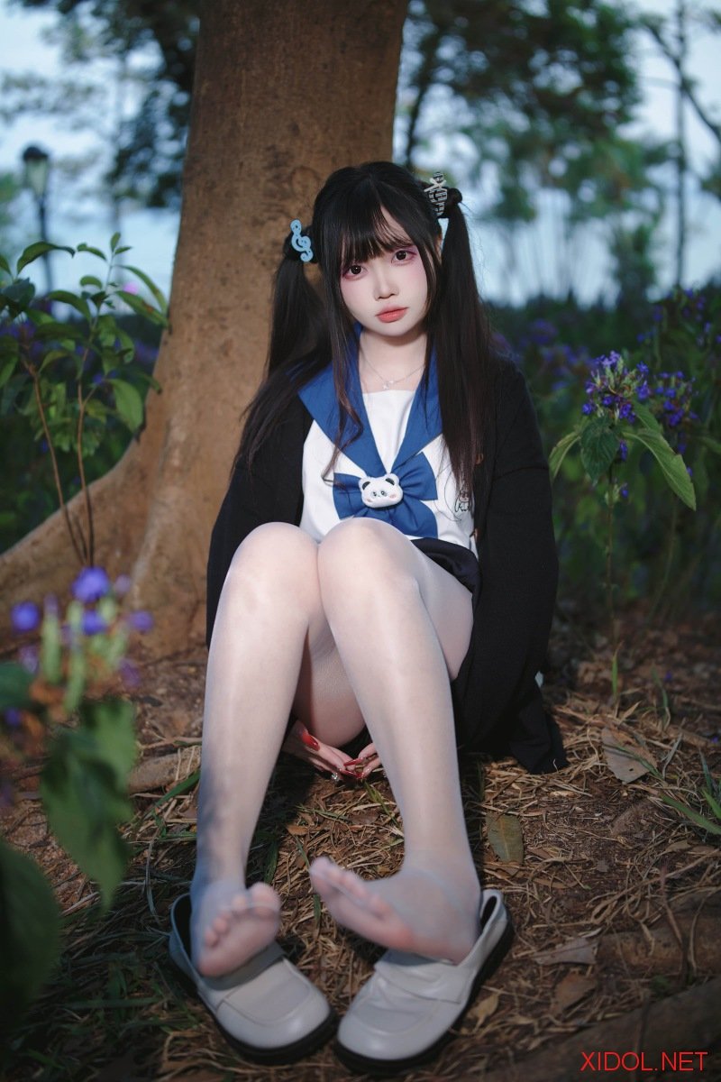 [Cosplay] 洛桑w伊梓 双马尾JK [38P-347MB]