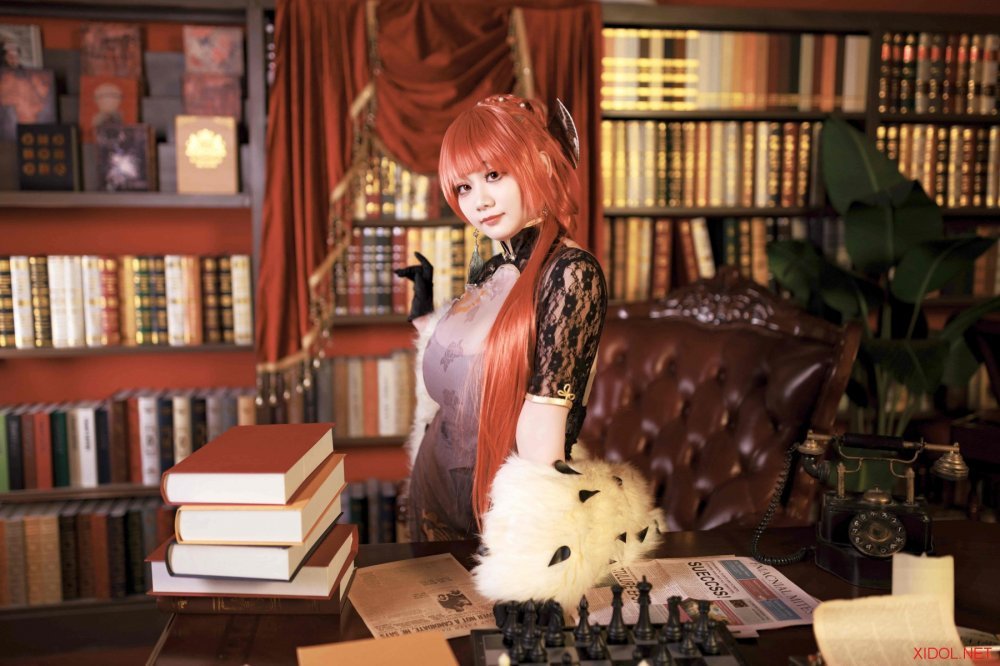 [Cosplay] 阿雪雪 – 君主旗袍