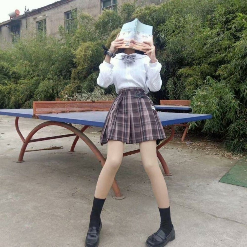 清純臉蛋下藏著是經歷了風雨的逼[24P]
