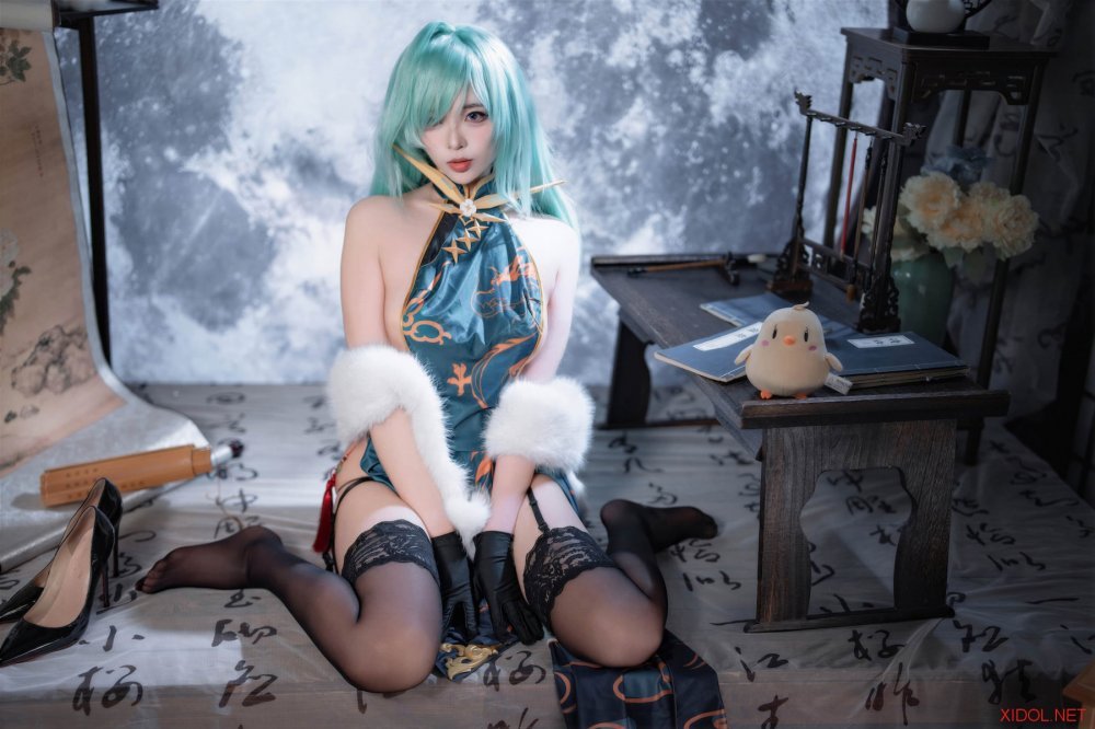 [Cosplay] 轩萧学姐 碧蓝航线 莫斯科旗袍 [50P-670MB]