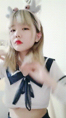 新人下海金髮美少女！ 情趣學妹制服短裙！ 白嫩奶子揉捏，翹起屁股掰穴特寫，揉搓陰蒂極度誘惑