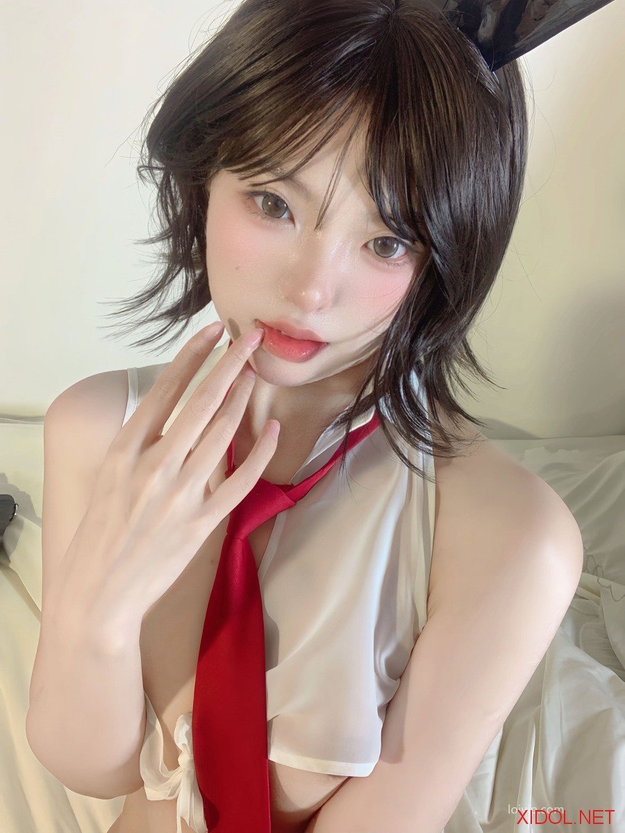 [Cosplay] 你的真真u – 反差学姐